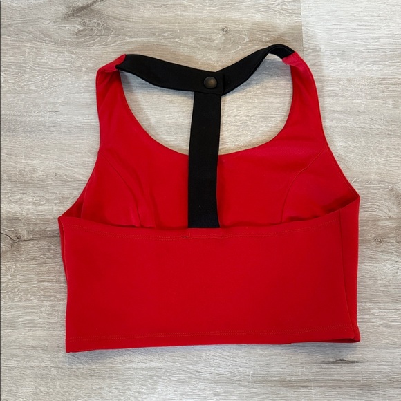 Red Sleeveless Women's Top - Picture 2 of 2